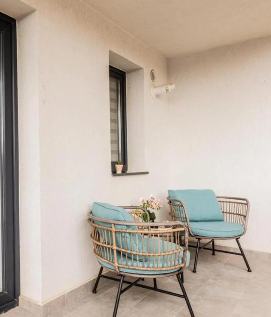 Mara Hils Apartment Bucharest