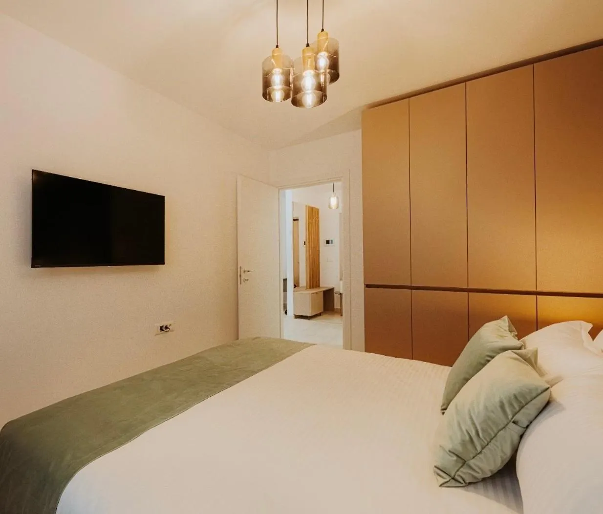 Mara Hils Apartment Bucharest